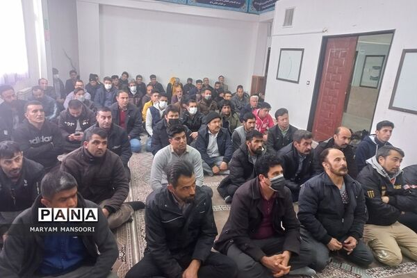 جلسه آموزش خانواده ویژه پدران در دبستان صحیفه نور فشافویه