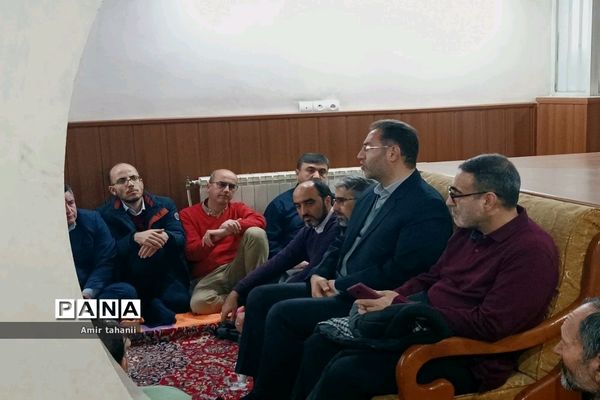 دیدار صمیمانه مدیرکل آموزش و پرورش شهر تهران با مدیران مدارس منطقه ۱۸  و بازدید از زائرسرای مشهد مقدس