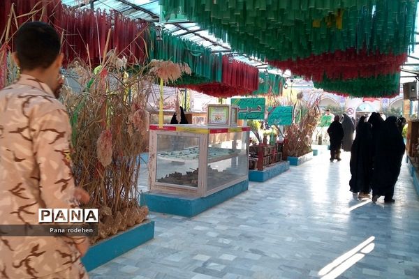 بازدید دانش‌آموزان  رودهن در اردوی راهیان نور از هویزه و یادمان شهید چمران