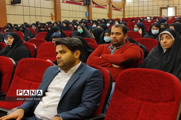 مراسم افتتاحیه اعزام راهیان نور دانش‌آموزی در اداره آموزش و پرورش شهرستان رباط‌کریم