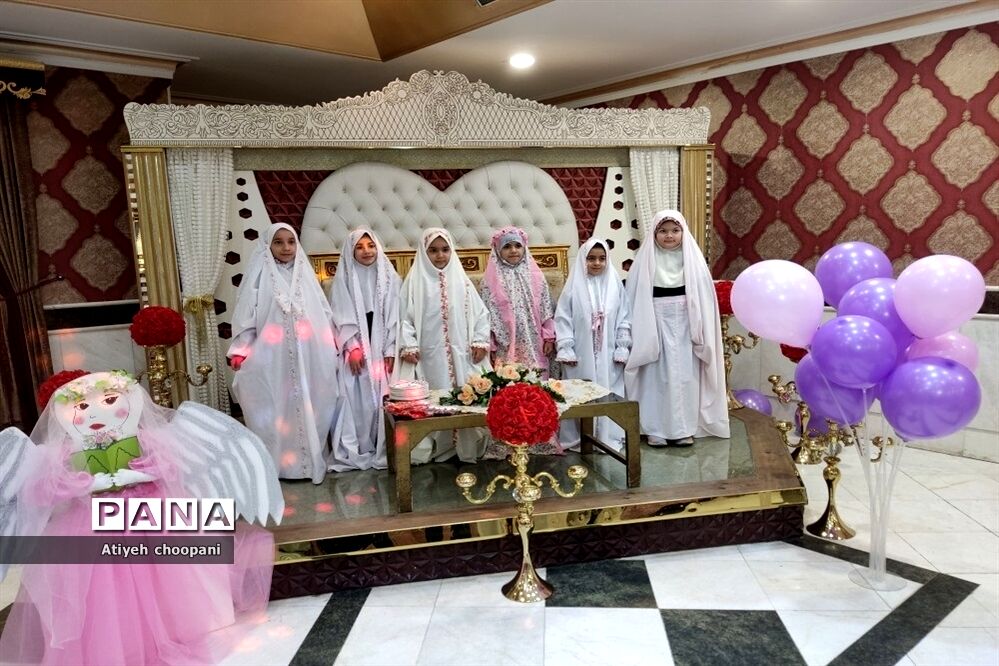 جشن عبادت دانش‌آموزان دبستان شهید آتوت منطقه ۱۴
