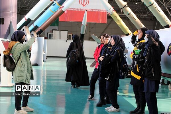 حضور دانش‌آموزان دختر بهارستانی در اردوی راهیان پیشرفت