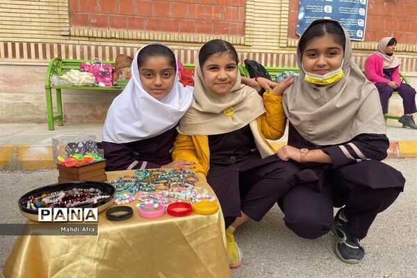 برگزاری بازارچه کسب و کار دانش‌آموزی در دبستان کوکب شهرستان بهبهان