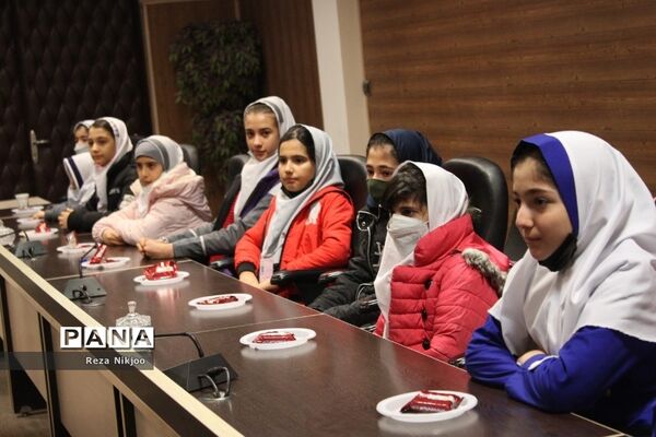 تقدیر از دانش‌آموزان فعال محیط زیست بهارستانی