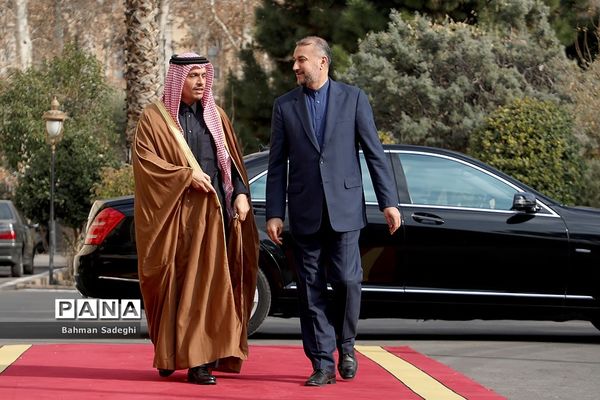 دیدار وزرای خارجه ایران و قطر