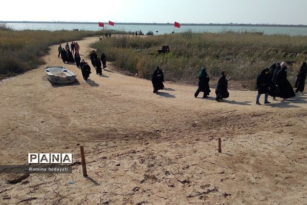 دانش‌آموزان رودهن در اردوی راهیان نور دشت ذوالفقاریه