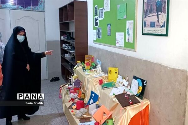 نمایشگاه دست‌سازه‌های دانش‌آموزان آموزشگاه الله‌اکبر اسلامشهر
