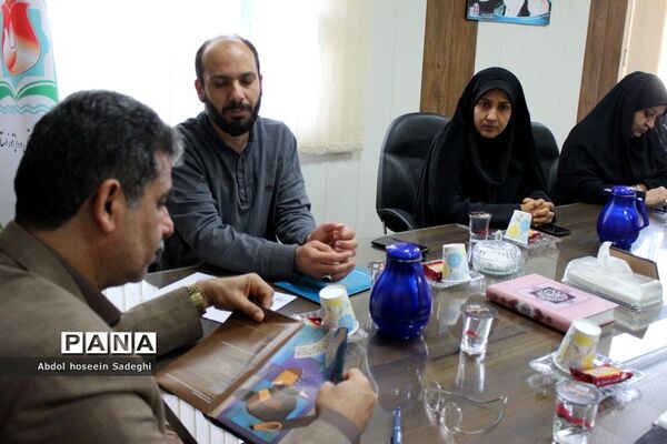 نشست هم‌اندیشی جشنواره داستان نویسی رضوی استان بوشهر