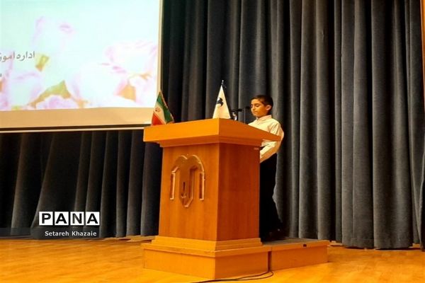 تجلیل و تکریم دانش‌آموزان و خانواده‌های شهدا، جانبازان و آزادگان  مدارس شاهد ناحیه۶ مشهد