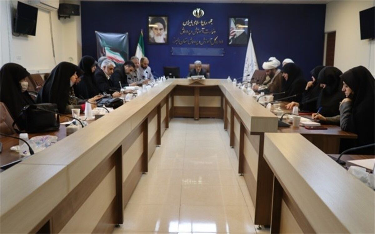 جشن‌ تکلیف دانش‌آموزی نقش مهمی در شکل‌گیری شخصیت دینی و اعتقادی دانش‌آموزان دارد