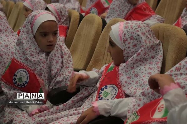 برگزاری  جشنواره نماز شکوفه‌ها در آباده