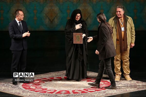 اختتامیه چهل‌ویکمین جشنواره بین‌المللی تئاتر فجر