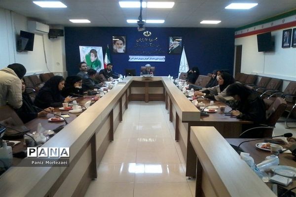 نشست مدیرکل آموزش و پرورش البرز با اصحاب رسانه