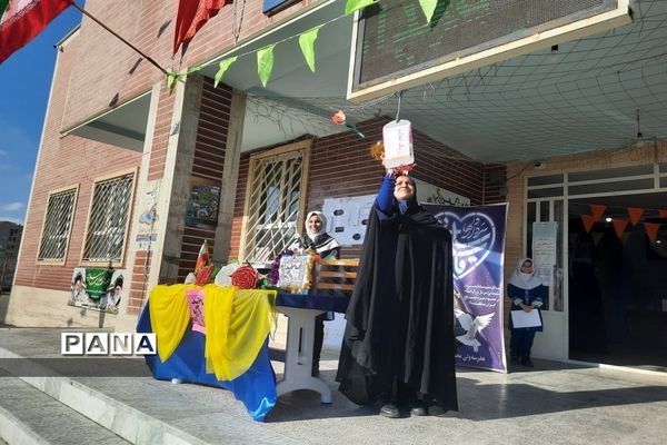 آغاز دهه فجر در مدارس ملارد