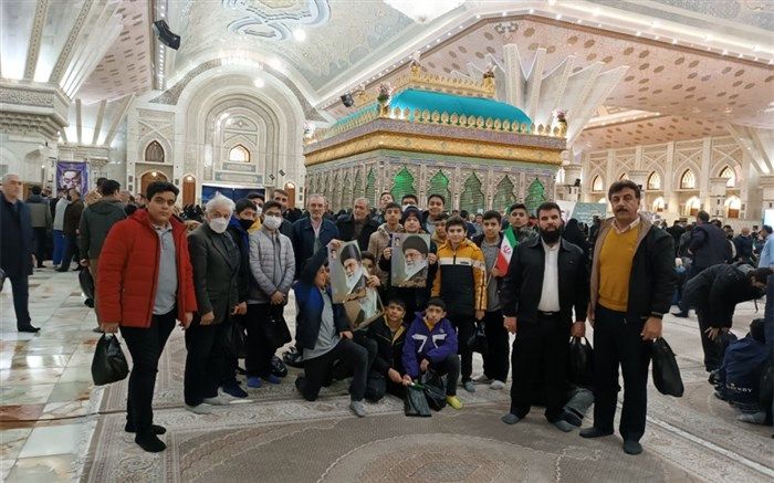 تجدید میثاق ۲۰۰ دانش‌آموز منطقه ۵، با آرمان‌های انقلاب و شهدا