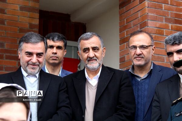 نواختن زنگ انقلاب اسلامی در مازندران