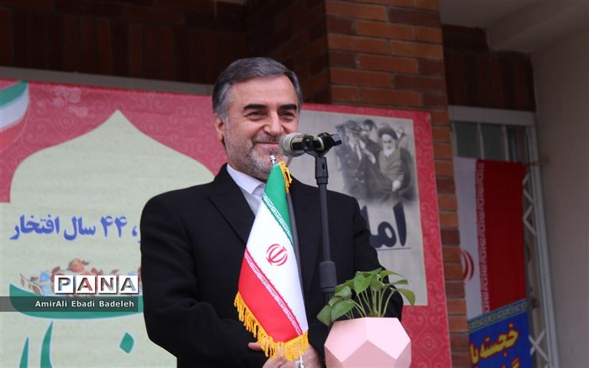 آینده ایران اسلامی توسط دانش‌آموزان متعهد انقلابی این سرزمین رقم خواهد خورد