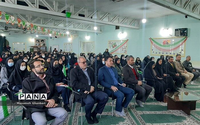 رشد، استقلال، رهبری هوشمندانه و مکتب بزرگ، چهار مولفه برای پیشرفت هر کشور