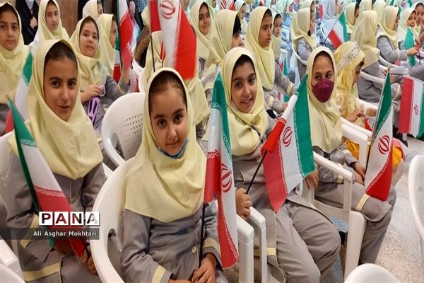 نواختن زنگ انقلاب در مدارس شهرستان نظراّباد