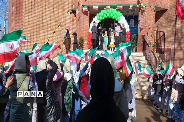 نواختن زنگ انقلاب در مدارس شهرستان نظراّباد