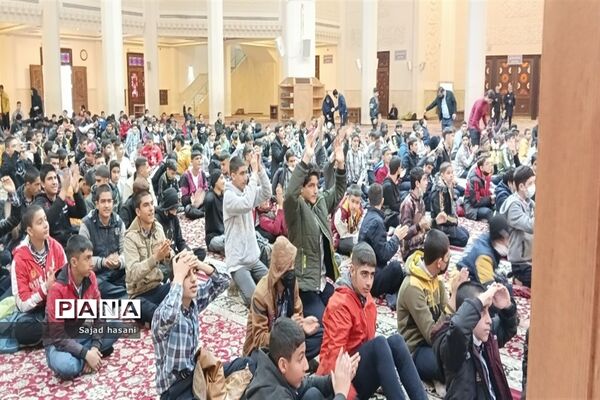 جشن تکلیف دانش‌آموزان پسر در حرم مطهر شاهچراغ (ع)