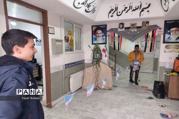 استقبال از دهه فجر توسط مدرسه فرهنگ پسرانه کاشمر