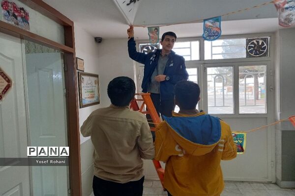 استقبال از دهه فجر توسط مدرسه فرهنگ پسرانه کاشمر
