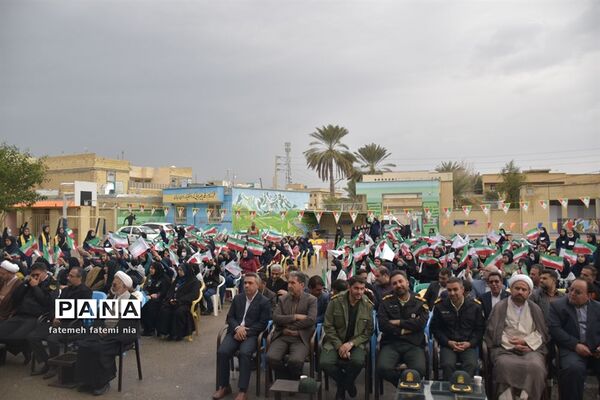 طنین  زنگ انقلاب اسلامی در مدارس جهرم