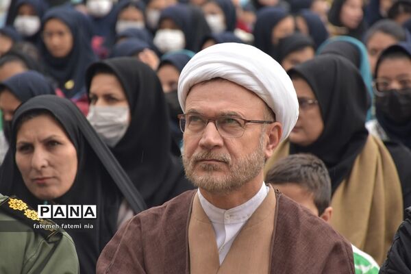 طنین  زنگ انقلاب اسلامی در مدارس جهرم