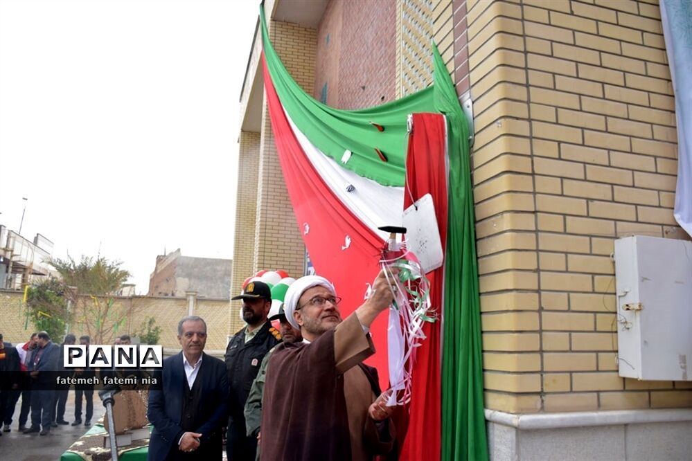 طنین  زنگ انقلاب اسلامی در مدارس جهرم