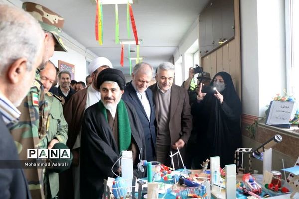 مراسم نواختن زنگ انقلاب در ارومیه