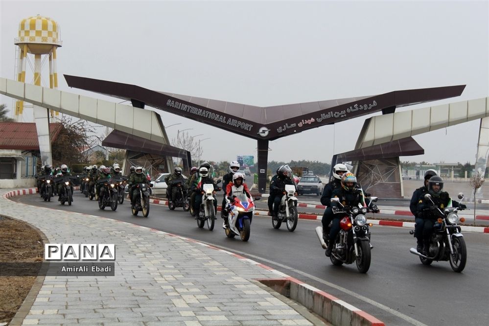 استقبال نمادین ورود تاریخی امام خمینی(ره) به ایران در مازندران