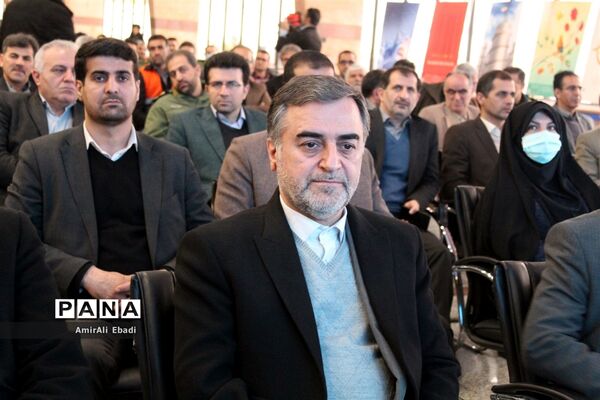 استقبال نمادین ورود تاریخی امام خمینی(ره) به ایران در مازندران