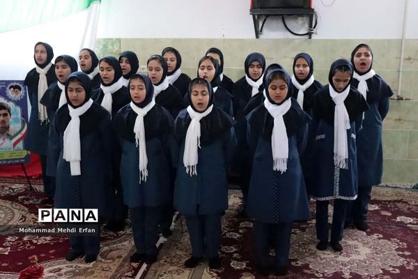 نواخته شدن زنگ انقلاب در مدارس شهرستان آباده