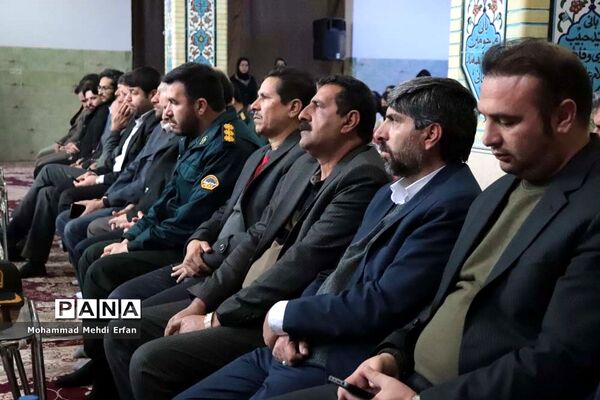 نواخته شدن زنگ انقلاب در مدارس شهرستان آباده
