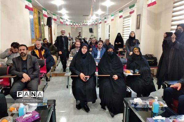 نواختن زنگ انقلاب در آموزش و پرورش رودهن