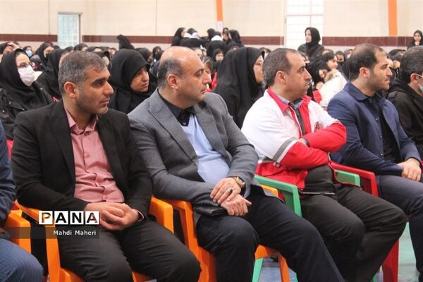 نواخته شدن زنگ انقلاب در مدارس گلوگاه