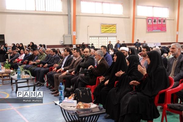 نواخته شدن زنگ انقلاب در مدارس گلوگاه