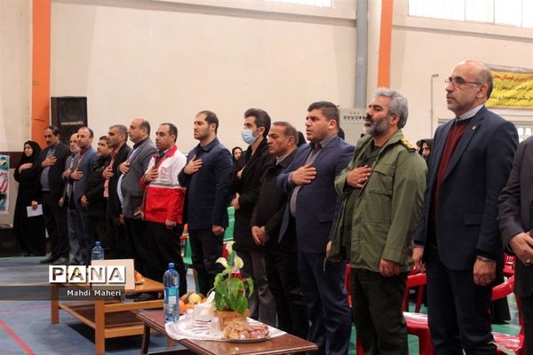 نواخته شدن زنگ انقلاب در مدارس گلوگاه