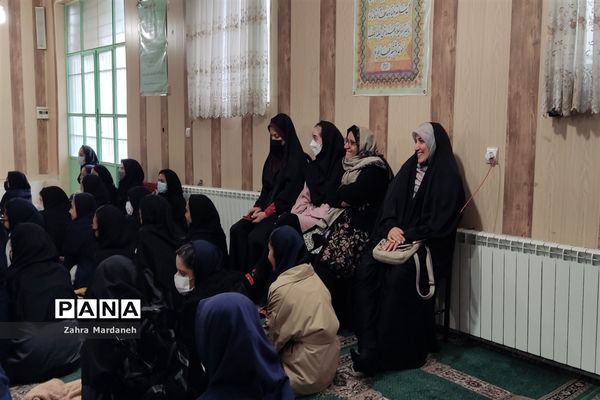 برگزاری مراسم سه‌شنبه‌های مهدویت در آموزشگاه طاها قرچک