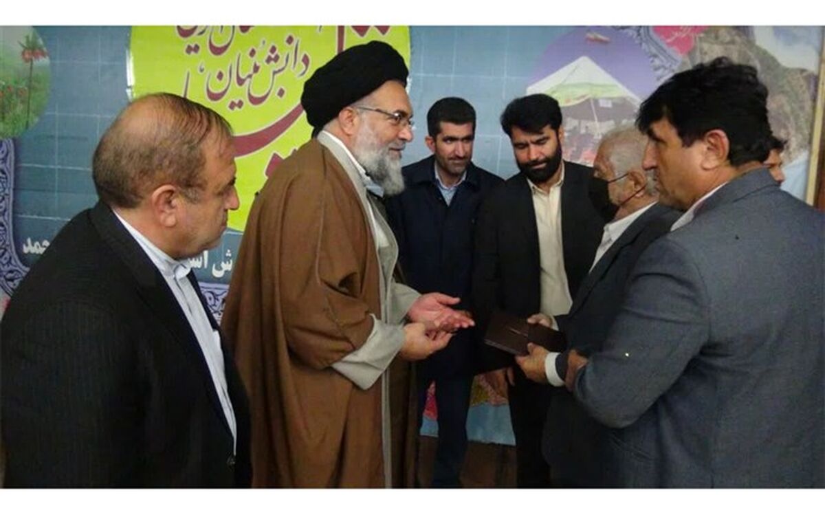 دهه فجر، پایان سلطه بیگانگان و آغاز خودباوری ملت و اتکا به قدرت الهی و مردم بود