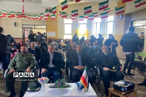 نواخته شدن زنگ انقلاب در دماوند