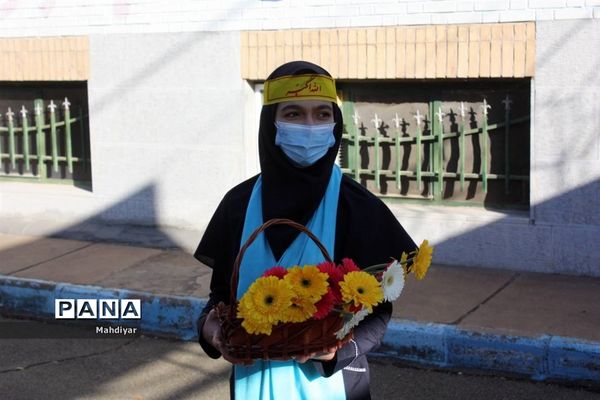 مراسم جشن انقلاب در دبیرستان عدالت بخش جوادآباد