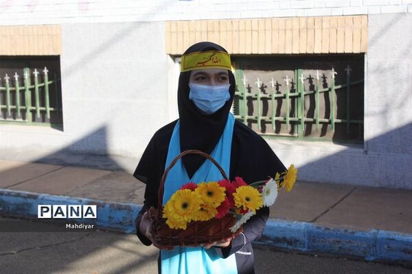 مراسم جشن انقلاب در دبیرستان عدالت بخش جوادآباد