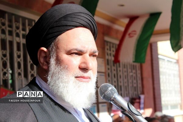 طنین گلبانگ انقلاب در بهارستان‌دو