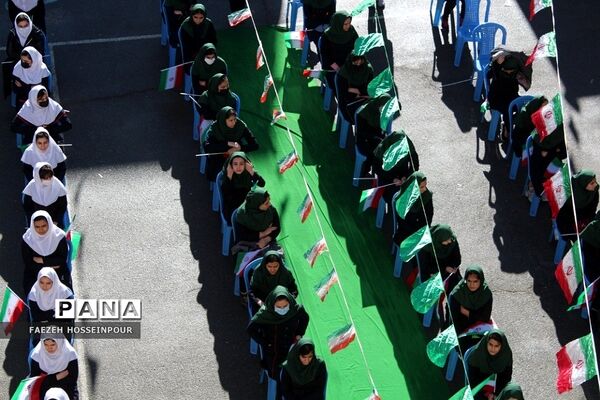 طنین گلبانگ انقلاب در بهارستان‌دو