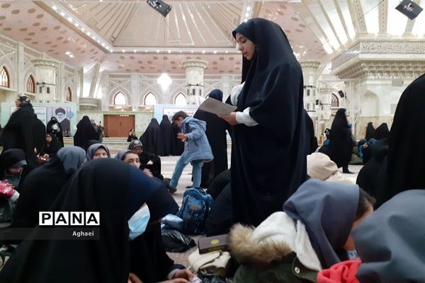 تجدید میثاق دانش‌آموزان منطقه ۱۳ با امام راحل