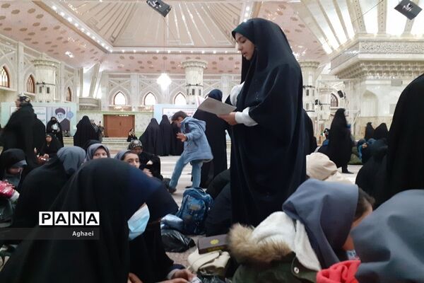 تجدید میثاق دانش‌آموزان منطقه ۱۳ با امام راحل