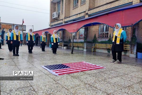 نواختن زنگ انقلاب در دشت آزادگان