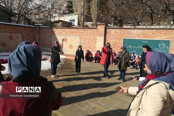 برگزاری بازی‌های محلی در دبستان برکت رودهن